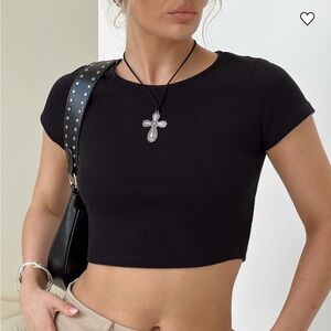 Princess Polly Classic Crop Tee Black